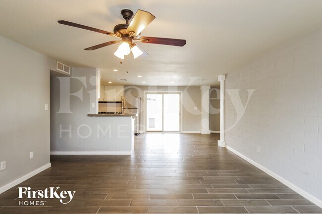 Photo - 3460 E Presidio Rd