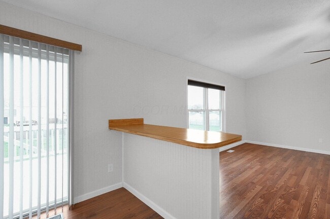Photo - 1174 Obetz Rd