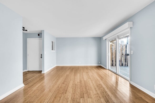 Photo - 221 Summit Ridge Dr