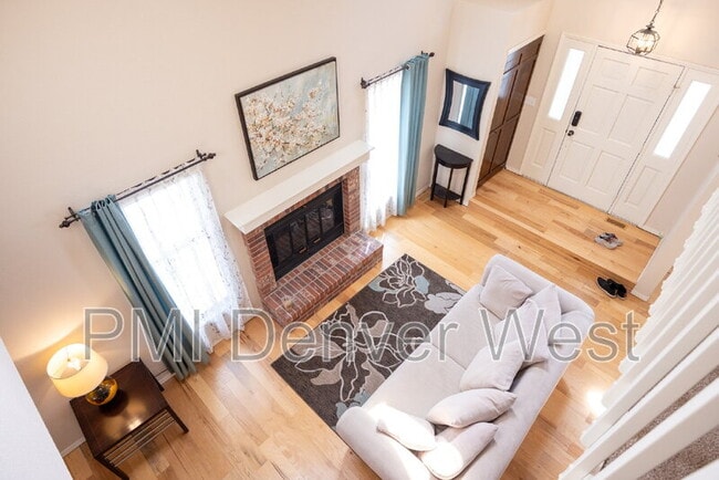 Building Photo - 16821 E Hialeah Ave