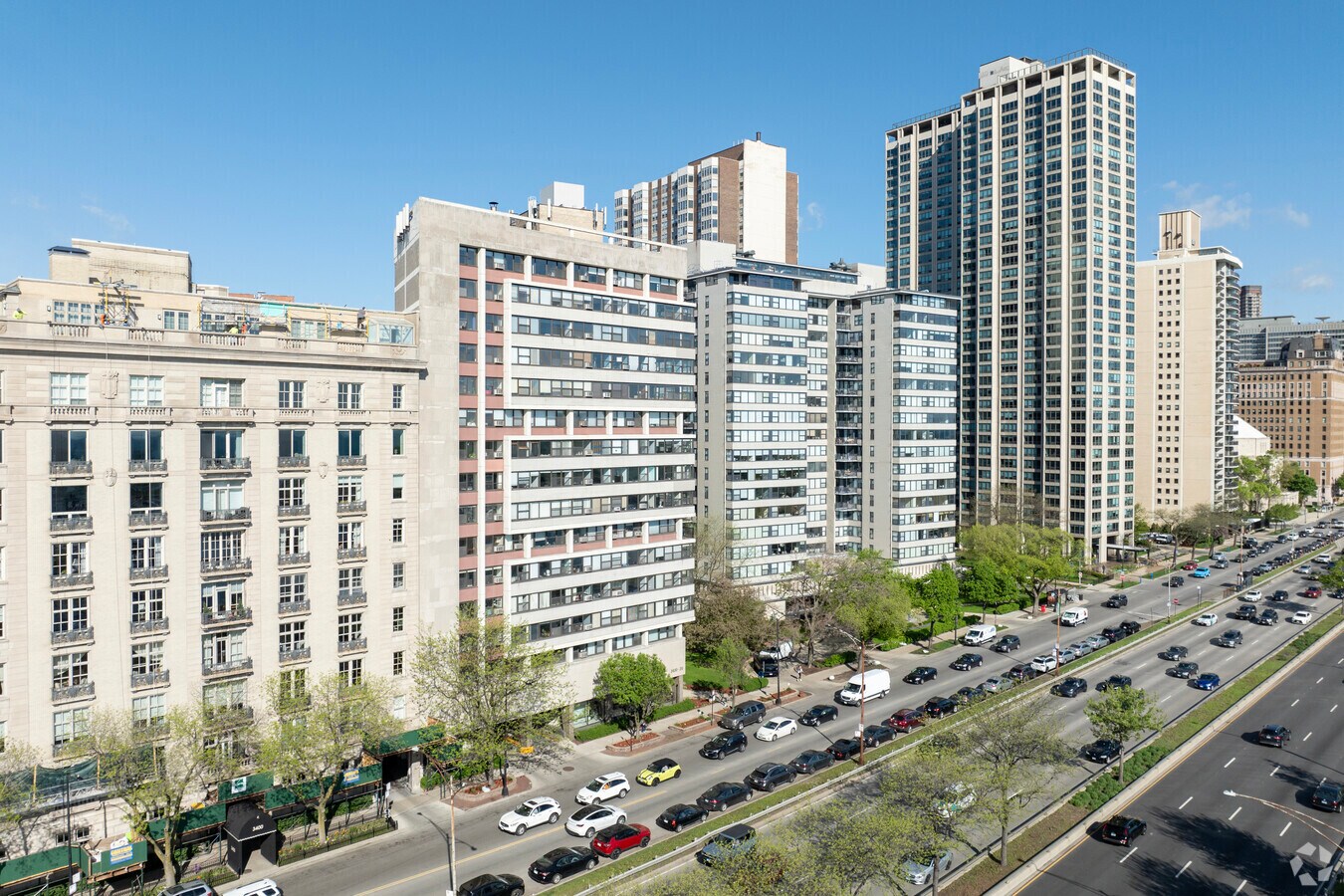 Alternate - Lakeshore Drive Condo