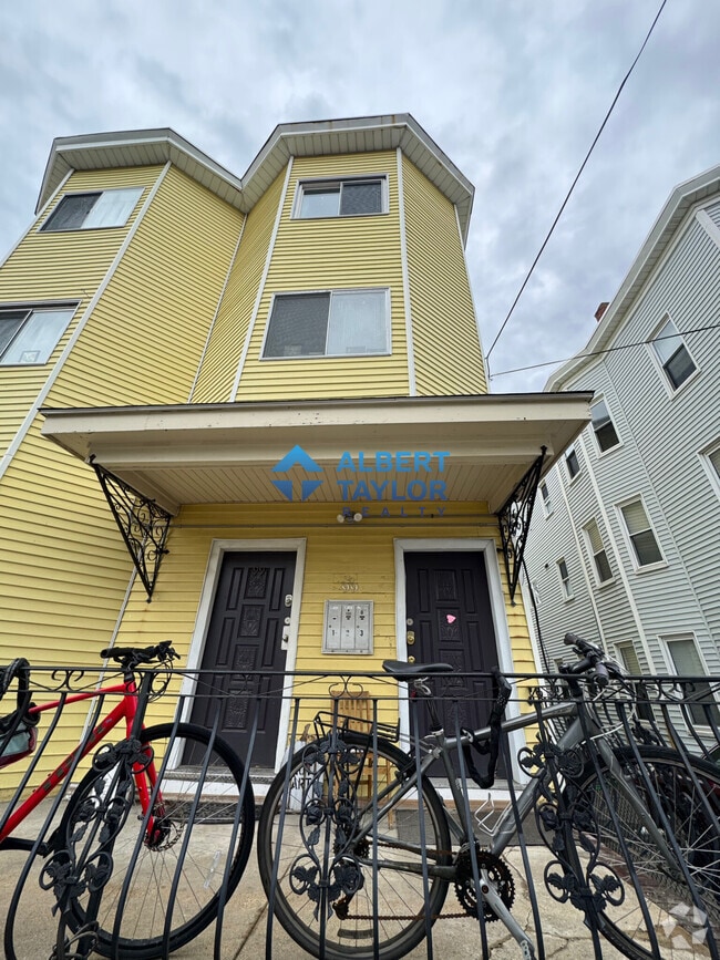 Building Photo - 99 Marion St Unit 1 Rental