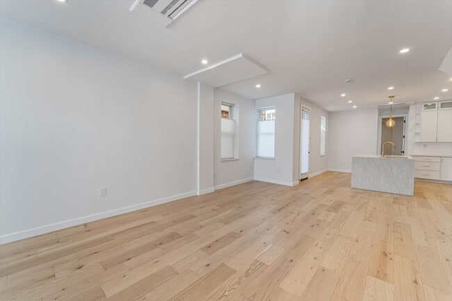 Photo - 36-34 11th St Unit 1F