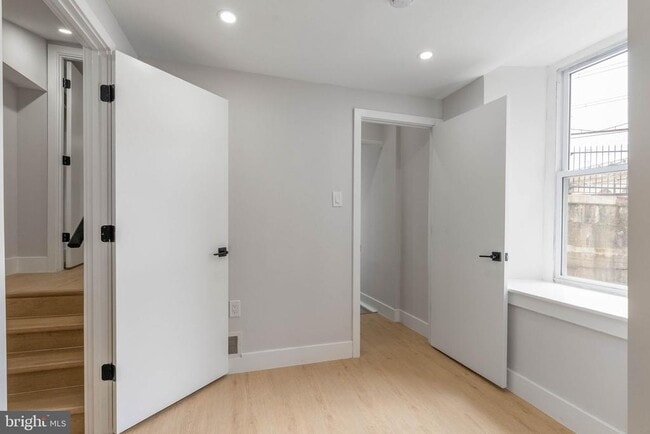 Photo - 4522 Baker St Unit 2