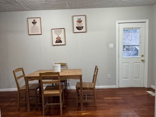 Área de comedor - 2259 Potomac Ave Unidad Lower furnished