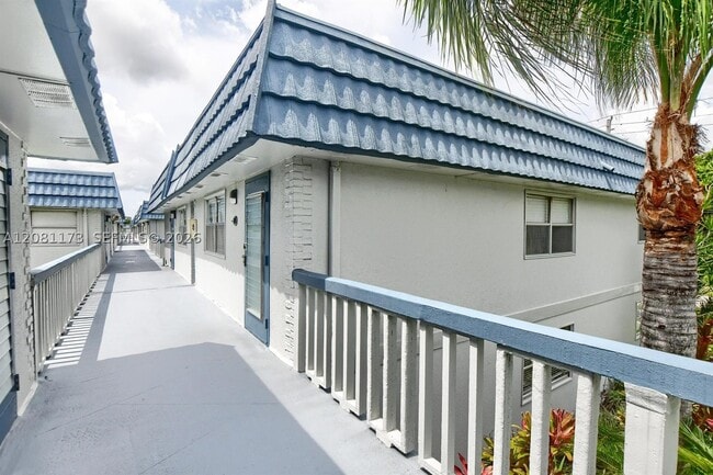 227 Tuscany Ln Unit 227