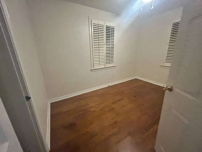 Photo - 2652 Merwyn Rd