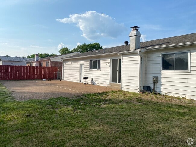 Building Photo - 1433 Kew Gardens Dr Rental