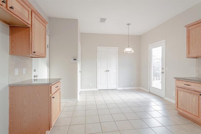 Photo - 19201 Mangan Way