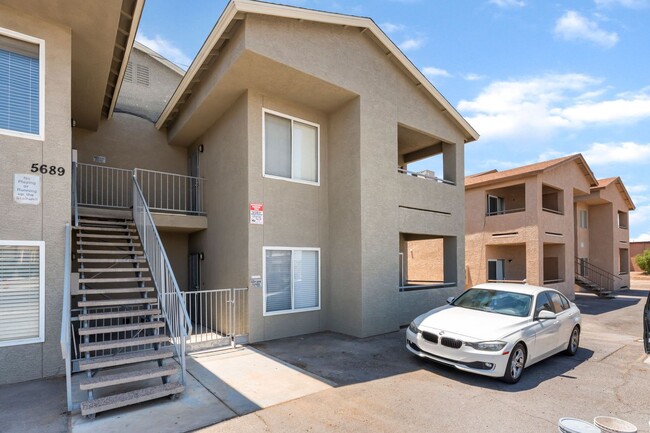 Building Photo - 5689 E Lake Mead Blvd Unit 5689 E Lake Mead Blvd #2