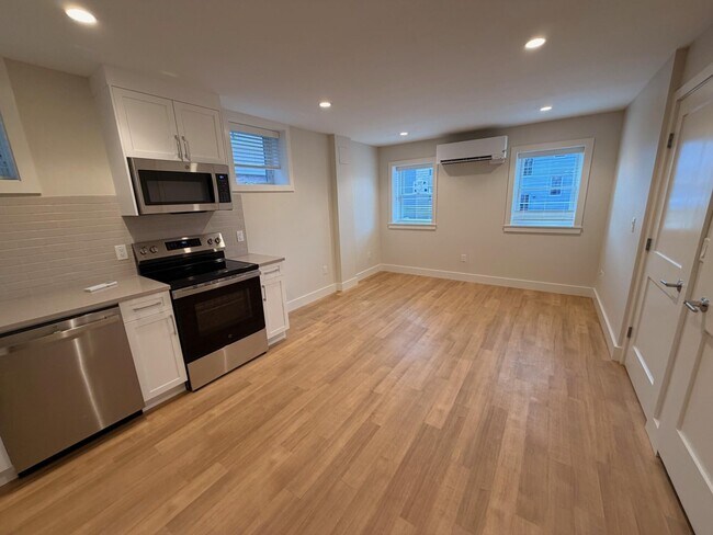 Photo - 910 Massachusetts Ave Unit 1