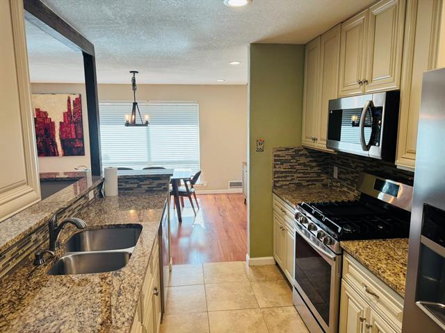 Photo - 2615 Gladiolus Ln