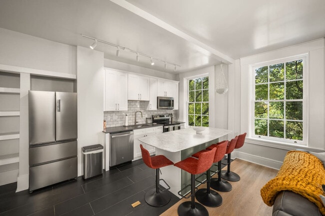 Photo - 1326 Broadway Unidad ID1313057P