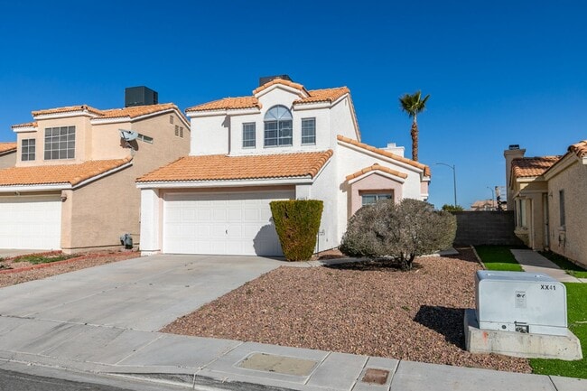 Photo - PARADISE VALLEY, 3 BDRM, 3 FULL BATH, 1 BDRM+FULL BATH DOWNSTAIRS, NO HOA