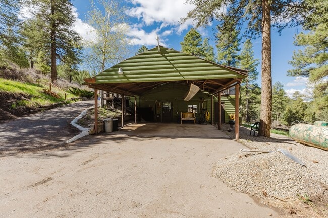 Photo - 77 Navajo Ln