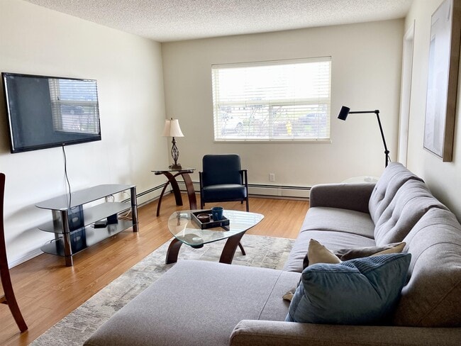 17404-164 64 Ave NW