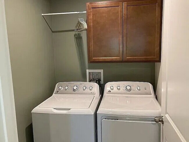 Photo - "Spacious 4-Bedroom Retreat with 2.5 Baths in Charming Powdersville!"