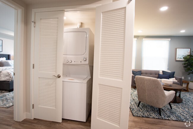 1BR, 1BA-790 SF