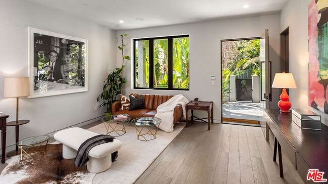 Photo - 1724 N Sierra Bonita Ave