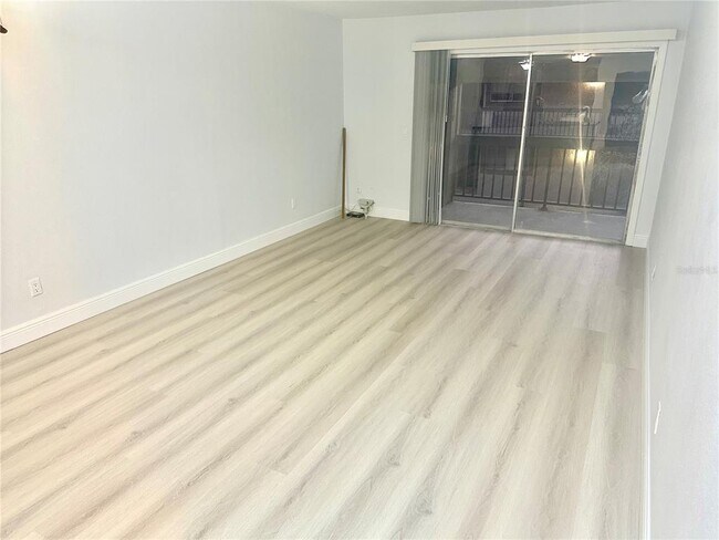 Photo - 6344 Newtown Cir Unit B2