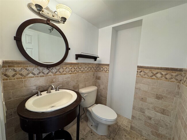 1345 West Dr Unit 202
