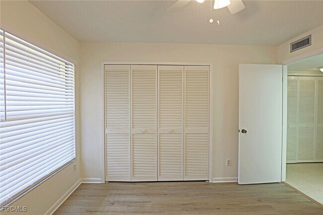 Building Photo - 6120 Whiskey Creek Dr Unit 409 Rental