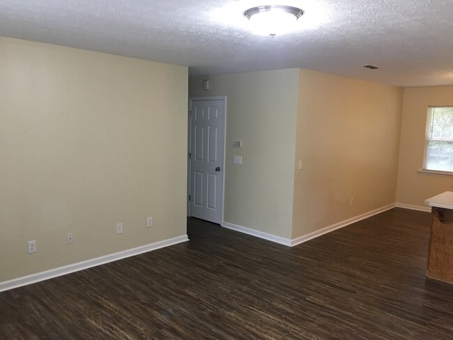 Photo - 320 Greenleaf St SW Unit G-1