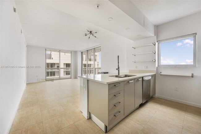 Building Photo - 333 NE 24th St Unit 1601 Rental