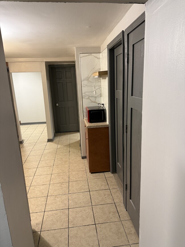 Building Photo - 2223 S Troy St Unit BR