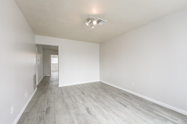 Photo - 15222 Wickbriar Dr