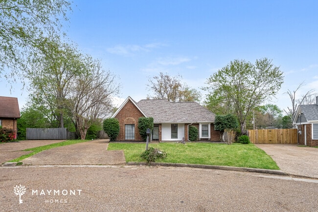 Building Photo - 3970 Almond Cove