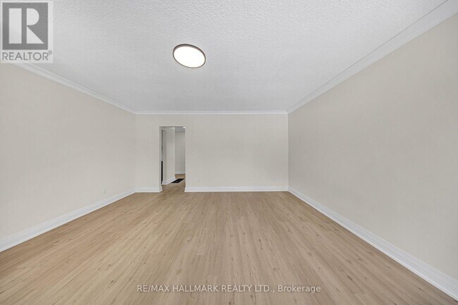 Photo - 28 Furlong Ct