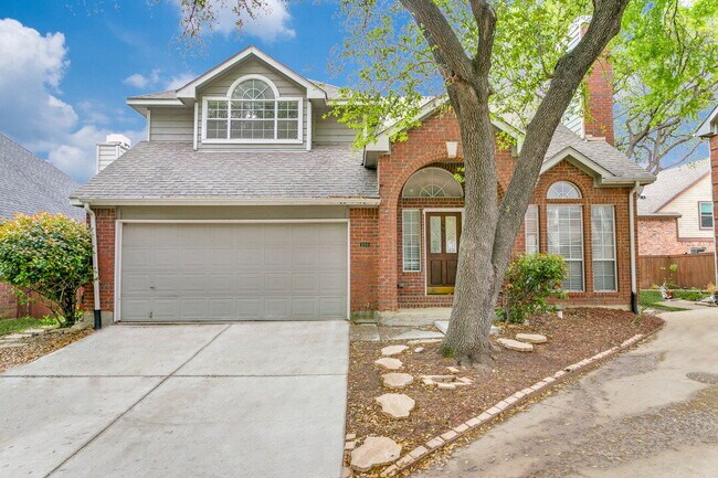 Bright & Spacious Home with Flex Room Near... - Bright & Spacious Home with Flex Room Near...