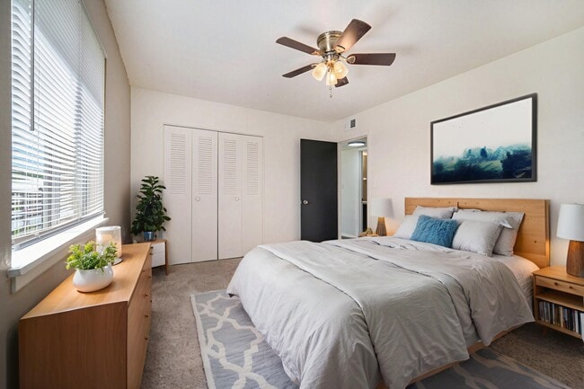 Photo - Blue Springs Apartments