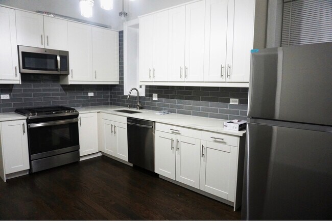 Kitchen - 5436 S Aberdeen St Unidad 2