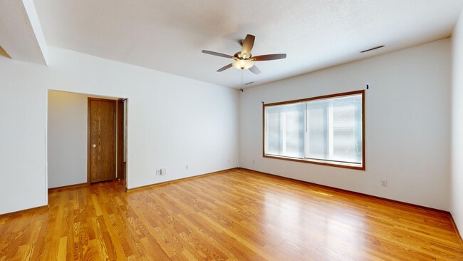 Photo - 4525 Steinbeck St Unit 2
