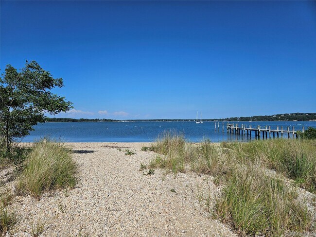 3650 Bay Shore Rd