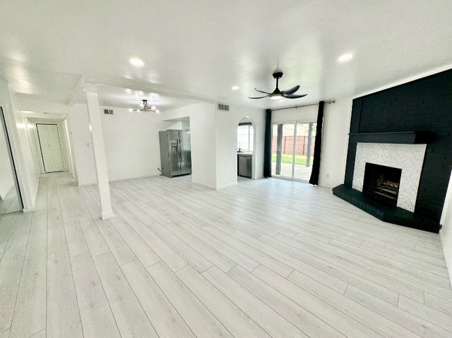 Photo - 1706 Whitney Dr