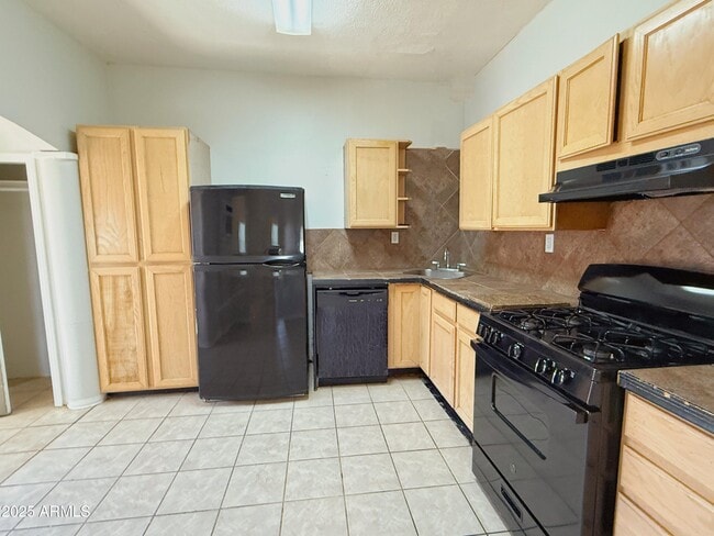 Photo - 121 N 12th Ave Unit 3