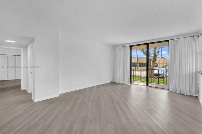 Photo - 1470 NE 123rd St Unit a116