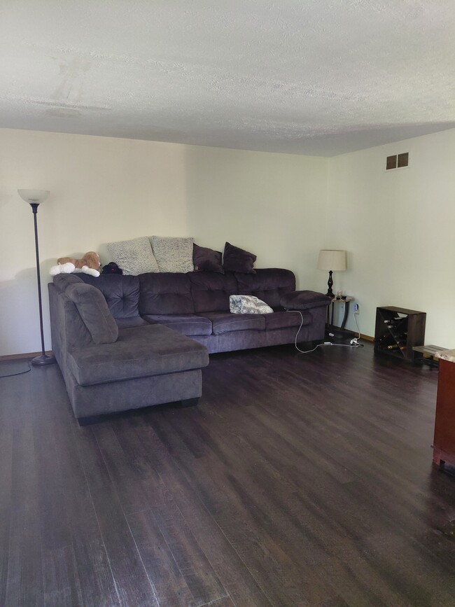 Photo - 402 s. Village Ct.