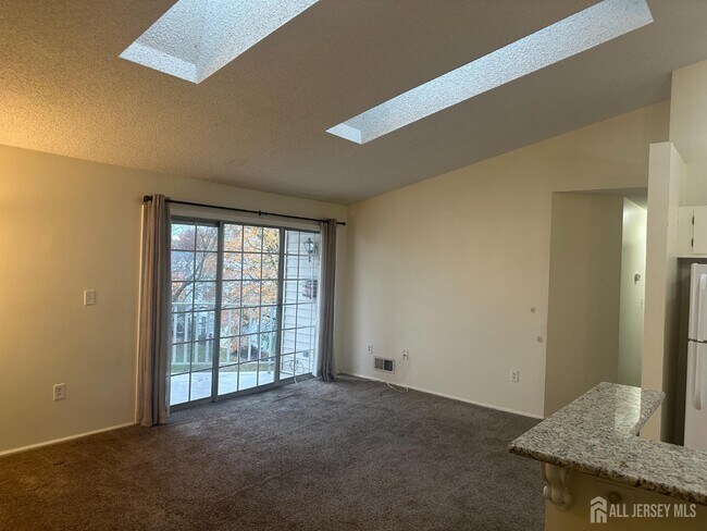 Photo - 450 Northam Dr