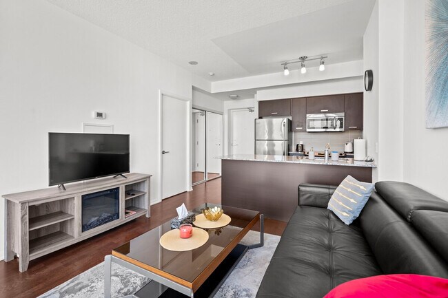 Photo - 889 Bay St. Unit ID1345763P