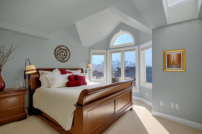 Master Bedroom - 404 Aloha St