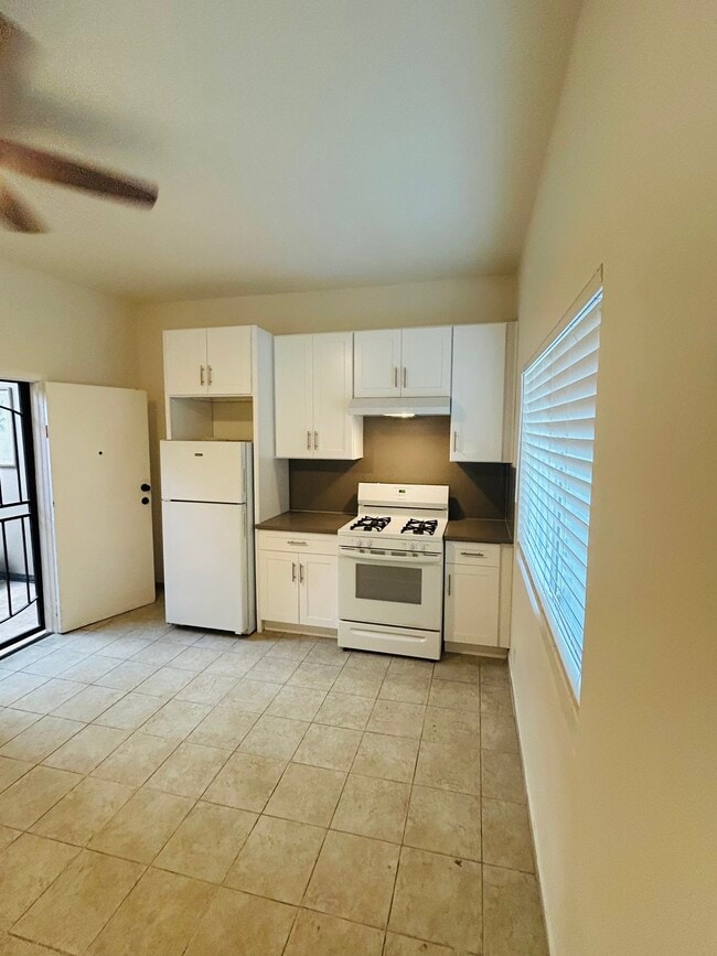 Photo - 5600 S Broadway Unidad Apt #4