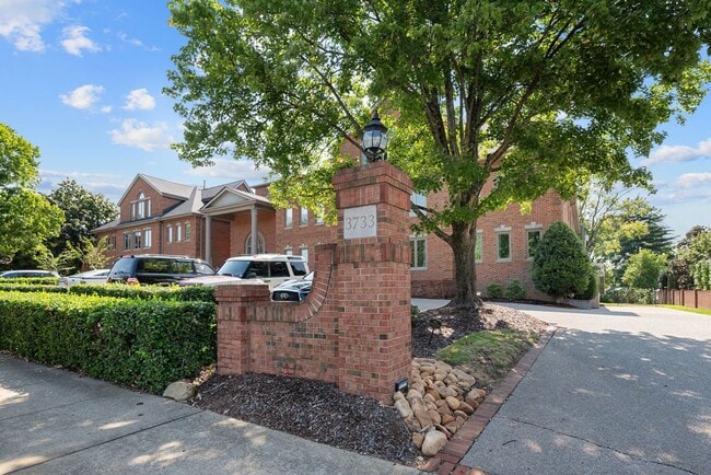 Photo - Newly Renovated Condo in The Westende with... Unit 207