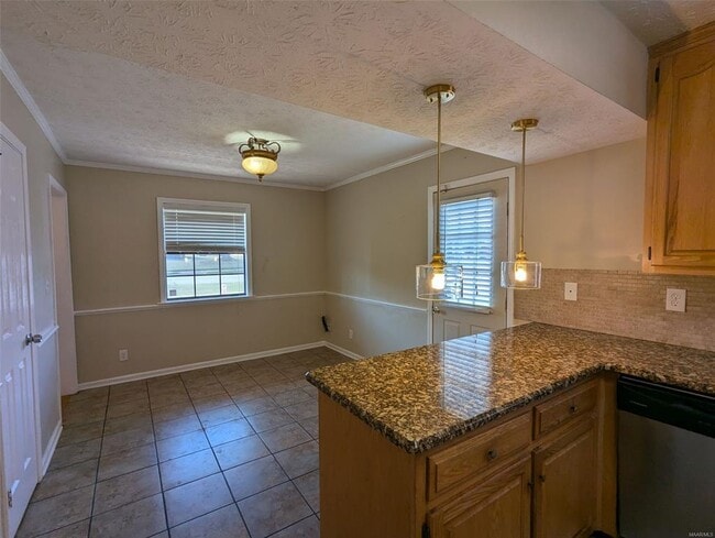 Photo - 148 Blushing Groom St