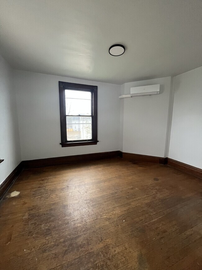 Photo - 196 Miller Ave