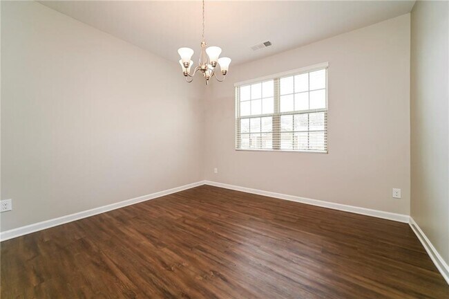 Photo - 613 Yazzie Pl House