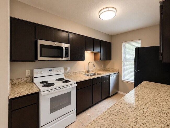 Photo - 919-921 West Rochelle Road Unit 921